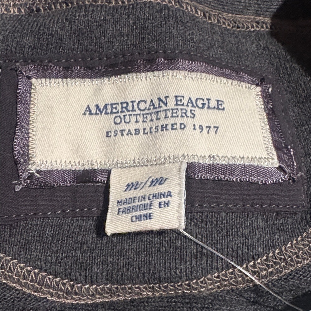 American Eagle Gray Fitted Cardigan Button Front Medium NWT - Picture 6 of 7